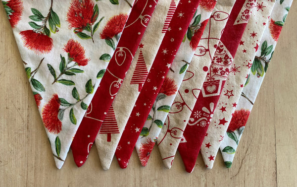 Christmas Bunting - Pōhutukawa, red and natural coloured fabrics