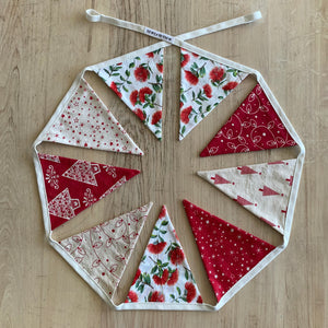 Christmas Bunting - Pōhutukawa, red and natural coloured fabrics